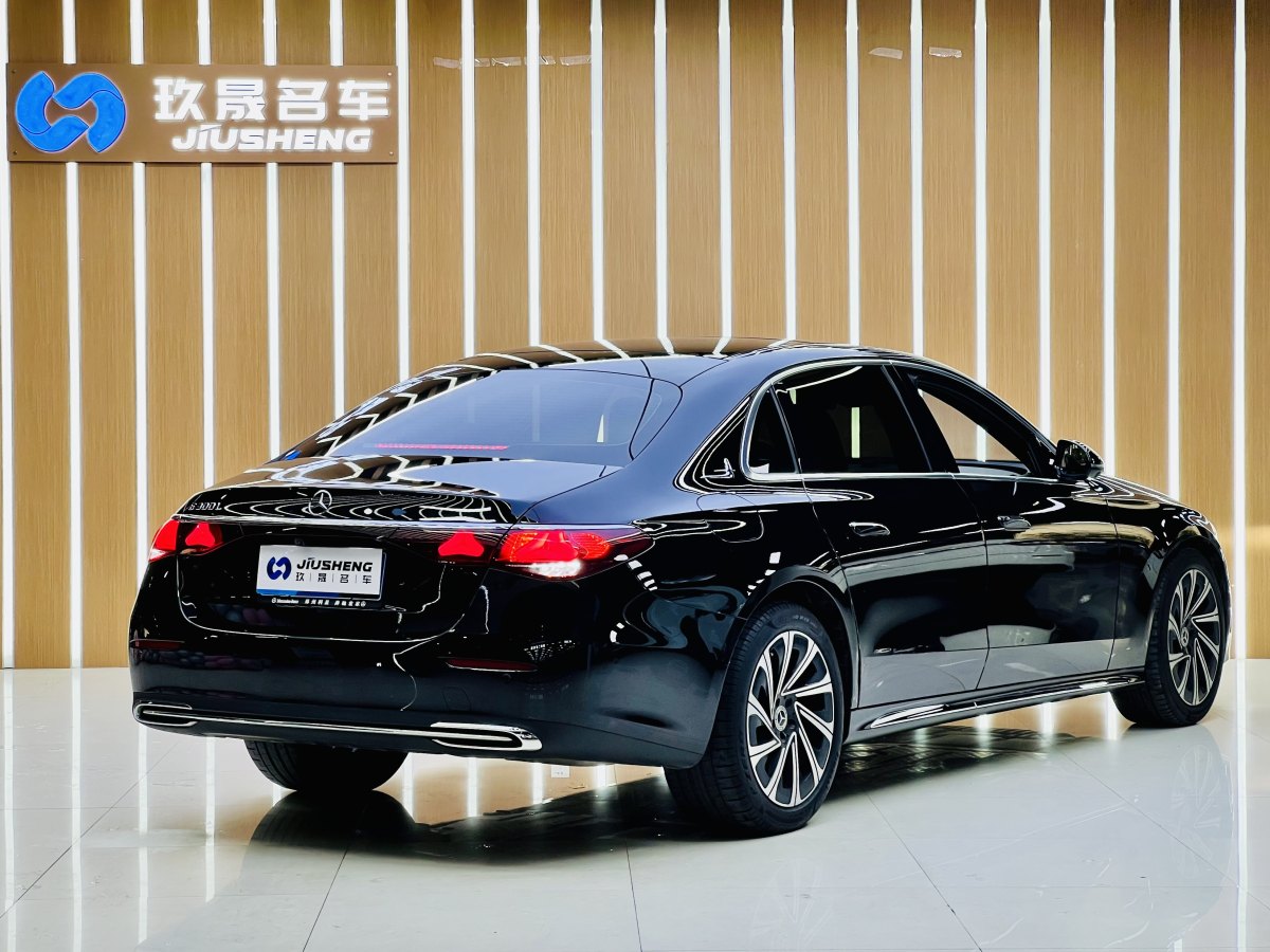 奔馳 奔馳E級(jí)  2024款 E 300 L 豪華型圖片