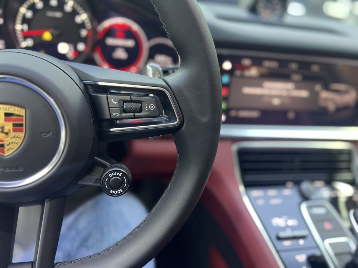 保時(shí)捷 Panamera  2022款 Panamera 4 行政加長(zhǎng)版 2.9T圖片