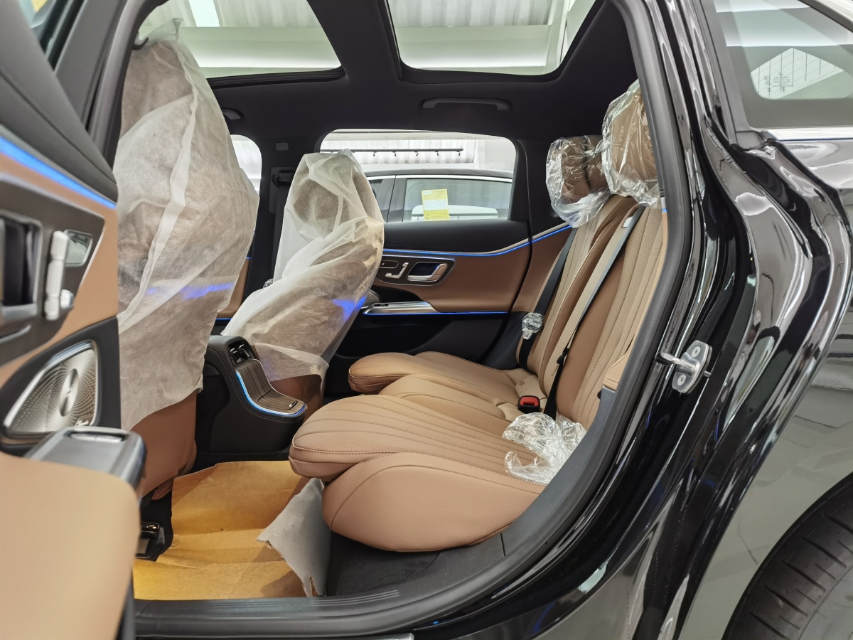 奔馳 奔馳E級  2025款 改款 E 300 L 豪華型圖片