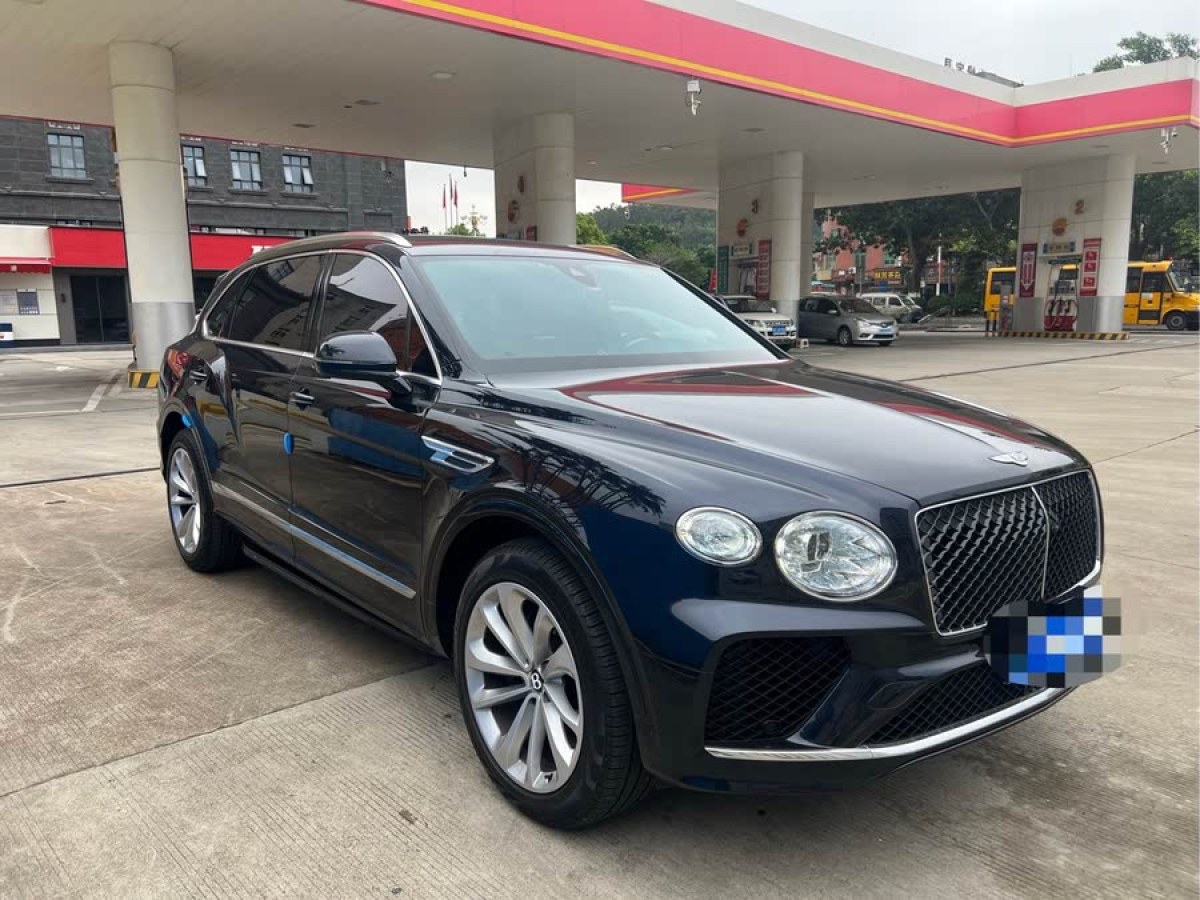 賓利 添越  2024款 4.0T V8 長(zhǎng)軸距版圖片