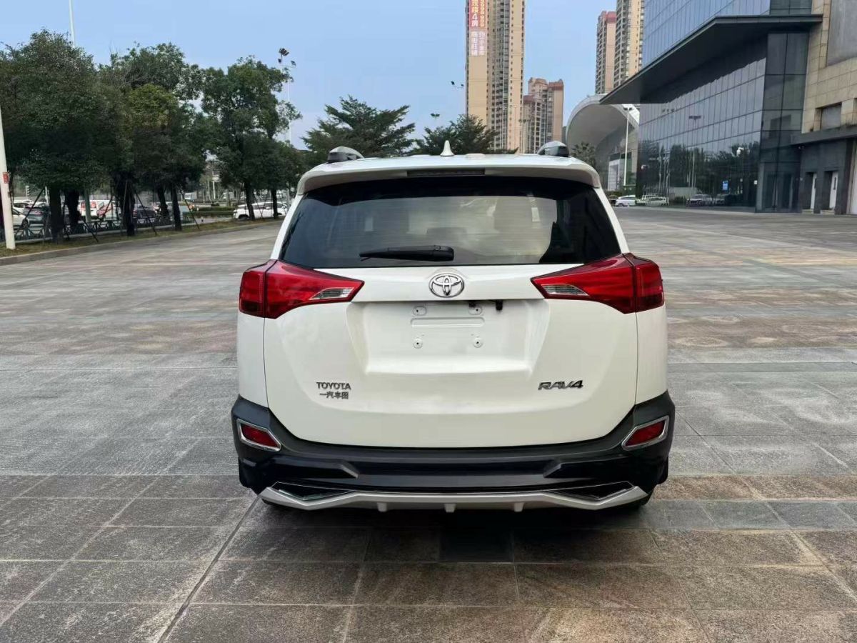 豐田 RAV4榮放  2015款 2.0L CVT四驅(qū)新銳版圖片