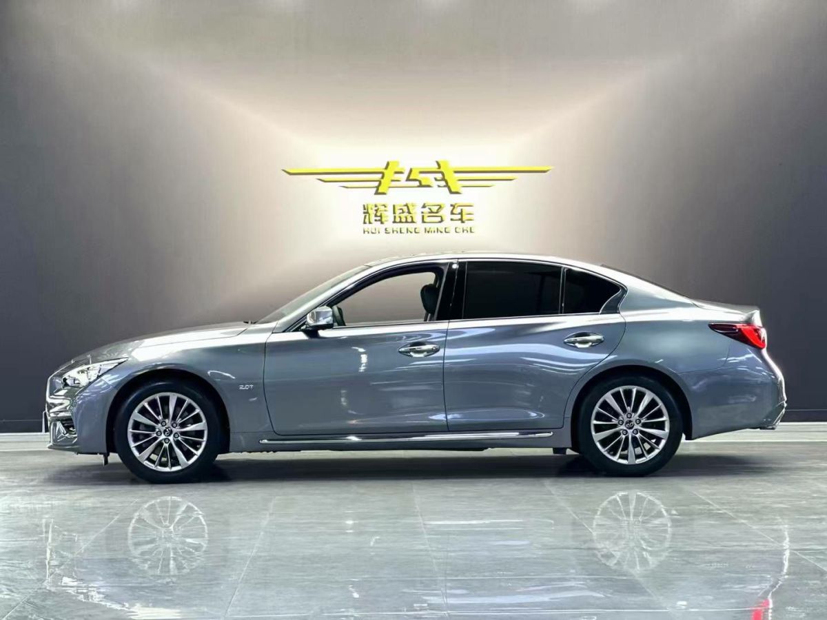 英菲尼迪 Q70  2019款 Q70L 2.0T 奢華版圖片