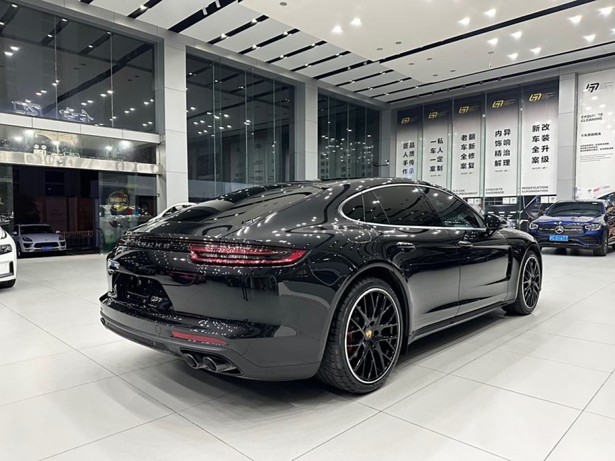 保時(shí)捷 Panamera  2019款 Panamera 十周年紀(jì)念版 2.9T圖片