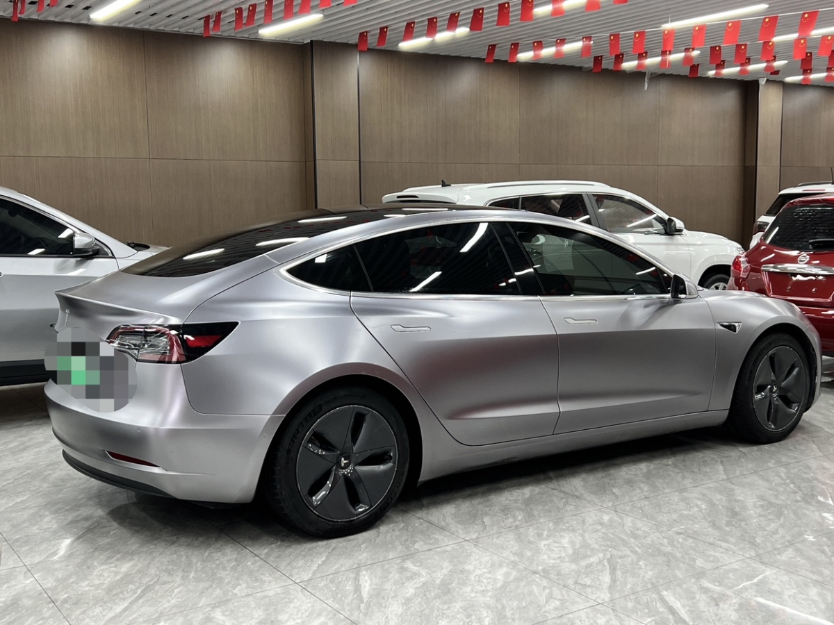 特斯拉 Model 3  2019款 標(biāo)準(zhǔn)續(xù)航后驅(qū)升級版圖片