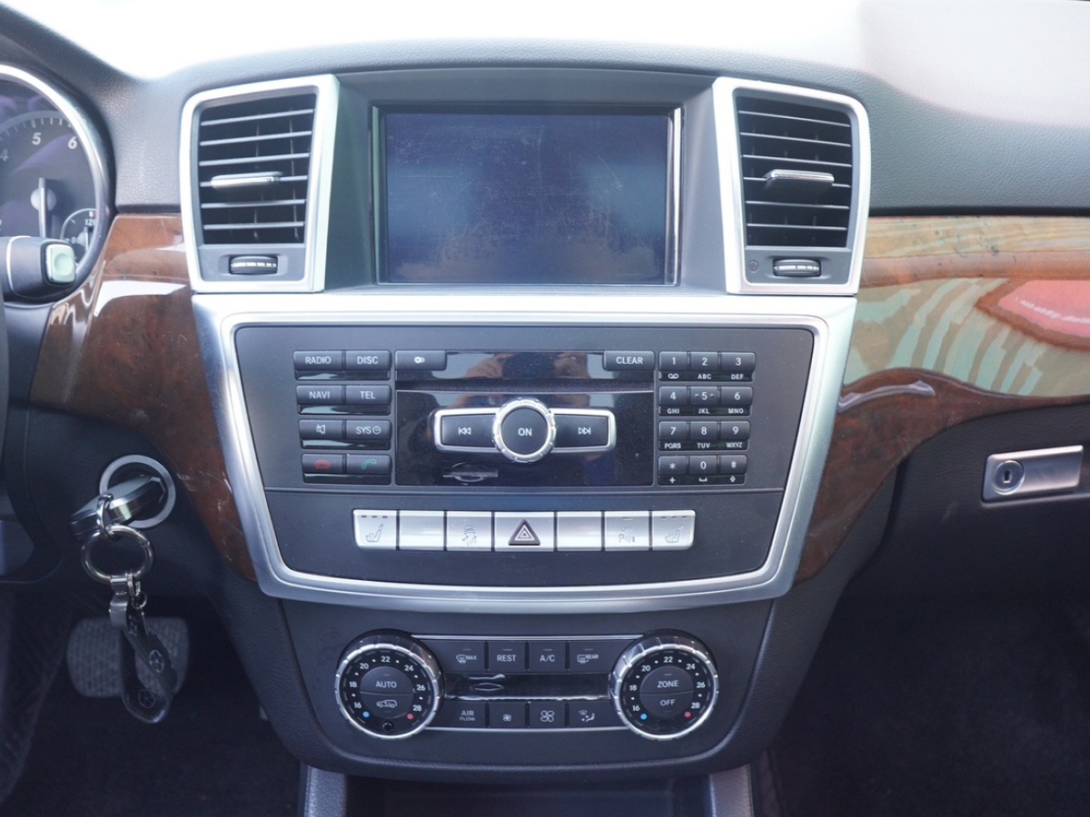 奔驰 奔驰M级  2012款 ML 350 动感型图片