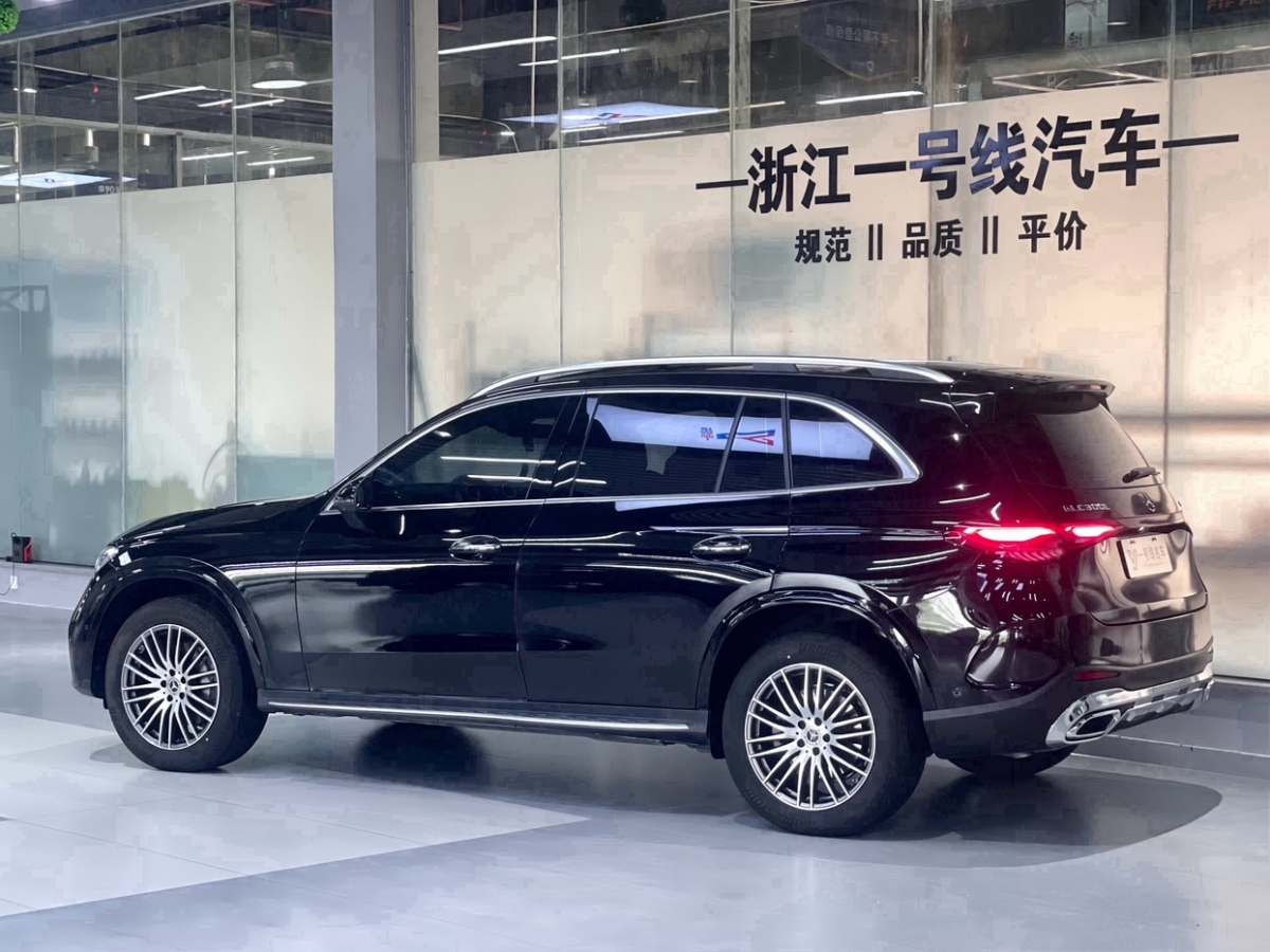 2024年7月奔馳 奔馳GLC  2023款 GLC 300 L 4MATIC 動(dòng)感型 5座