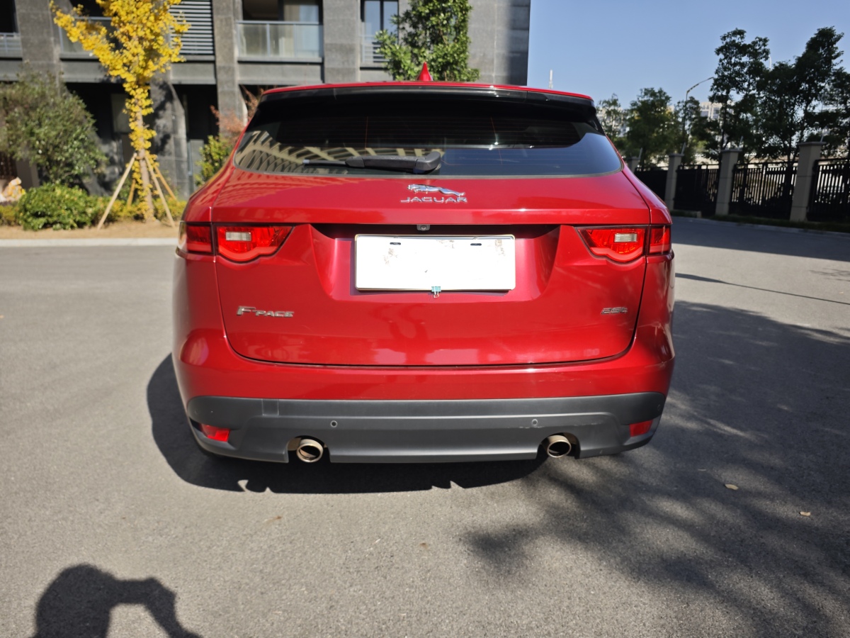 捷豹 F-PACE  2016款 2.0T 兩驅(qū)R-Sport運動版圖片