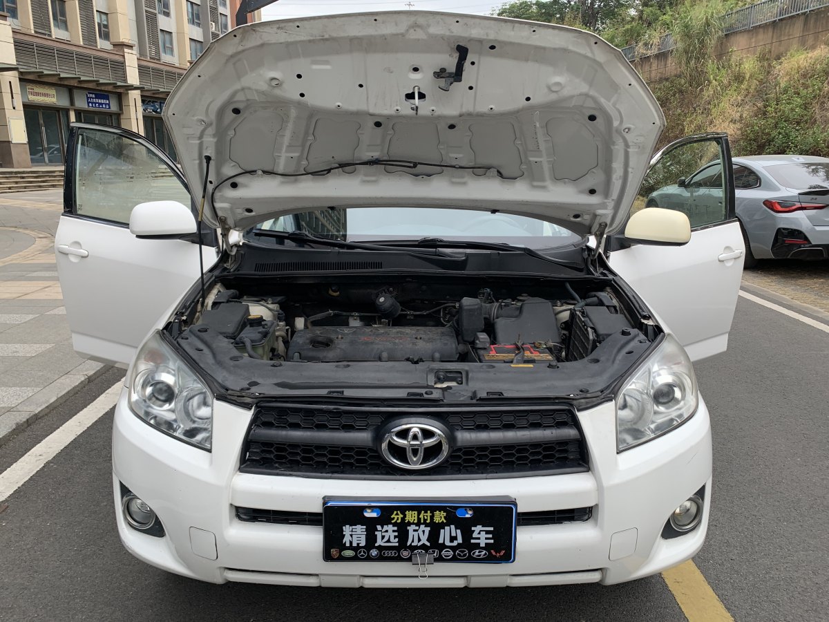 豐田 RAV4  2019款 榮放 2.0L CVT兩驅(qū)先鋒版圖片