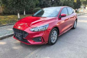 ?？怂?福特 三廂 EcoBoost 180 自動(dòng)競(jìng)速版