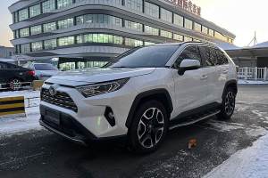 RAV4榮放 豐田 2.0L CVT兩驅尊貴版