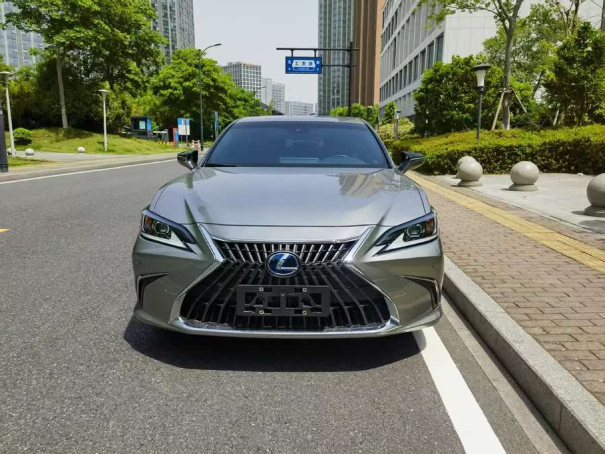 雷克薩斯 ES  2021款 300h 卓越版圖片