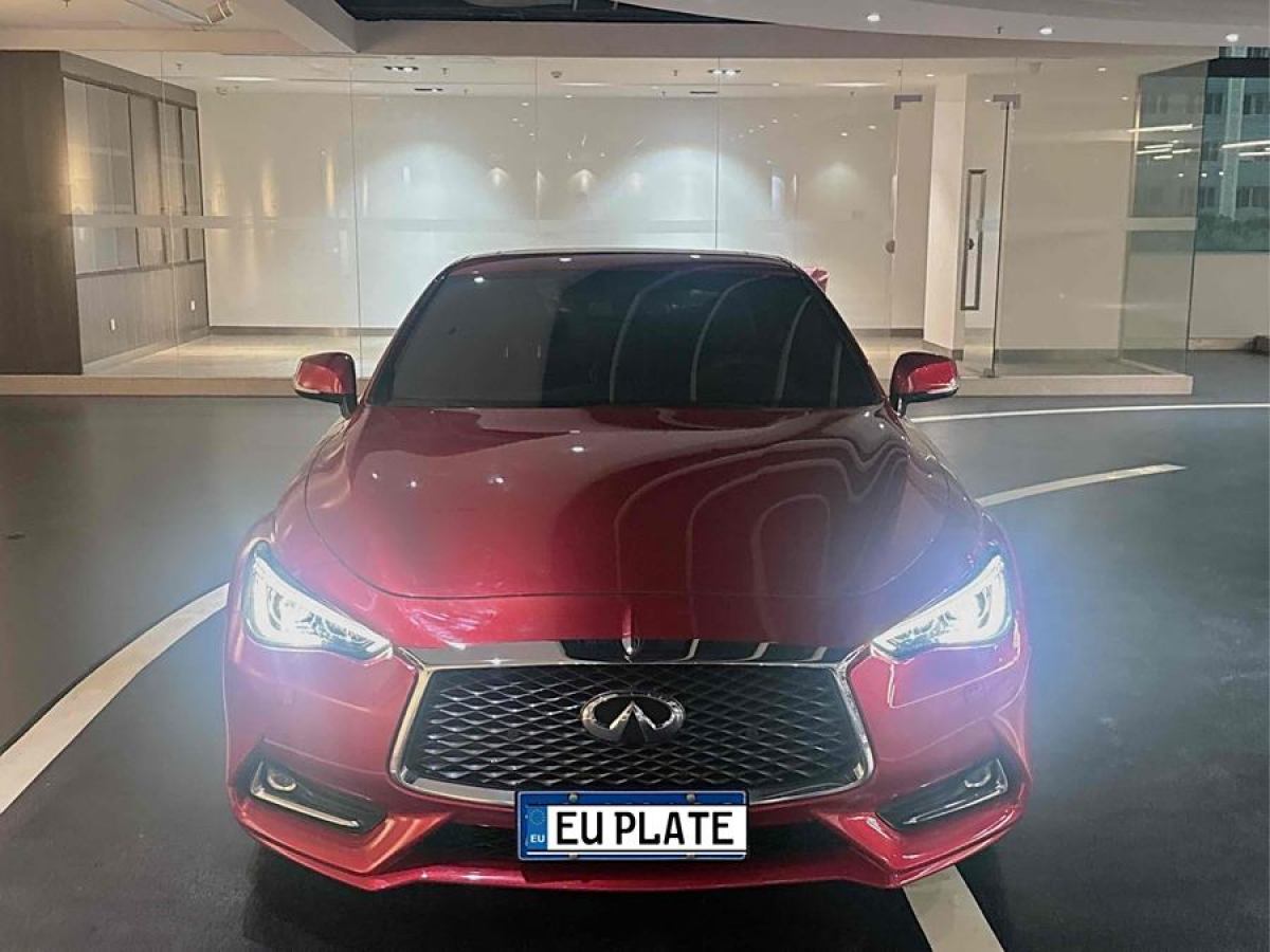 英菲尼迪 Q60  2019款 2.0T 豪華版圖片