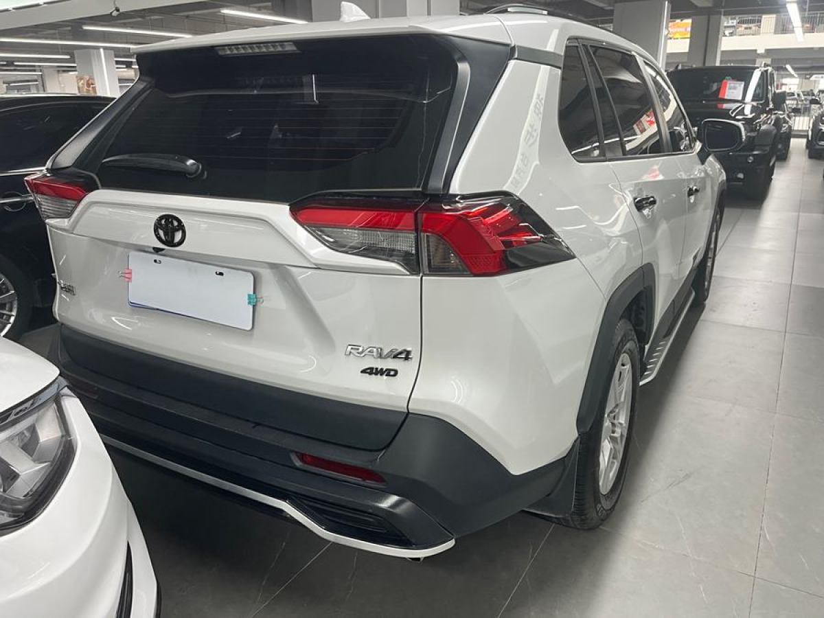 豐田 RAV4榮放  2022款 2.0L CVT兩驅(qū)都市版圖片