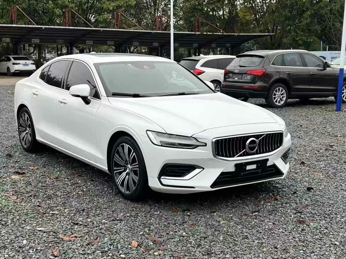 2021年1月沃爾沃 S60L  2021款 T3 智行豪華版