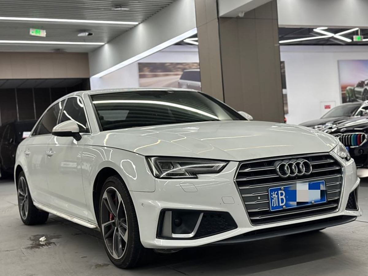 2019年4月奧迪 奧迪A4L  2019款 40 TFSI 運動型 國VI