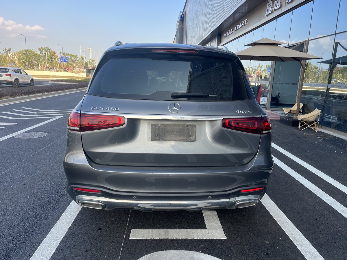 奔馳 奔馳GLS  2023款 改款 GLS 450 4MATIC 豪華型圖片