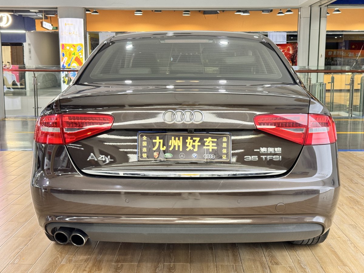 2015年3月奧迪 奧迪A4L  2015款 35 TFSI 自動(dòng)標(biāo)準(zhǔn)型