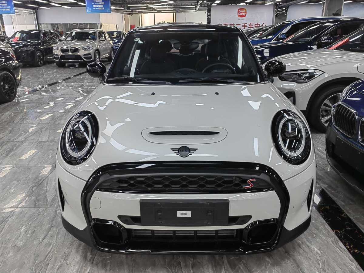 MINI MINI  2023款 2.0T COOPER S 藝術(shù)家 五門版圖片