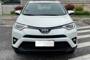 RAV4荣放 丰田  2.0L CVT两驱智尚版 国VI