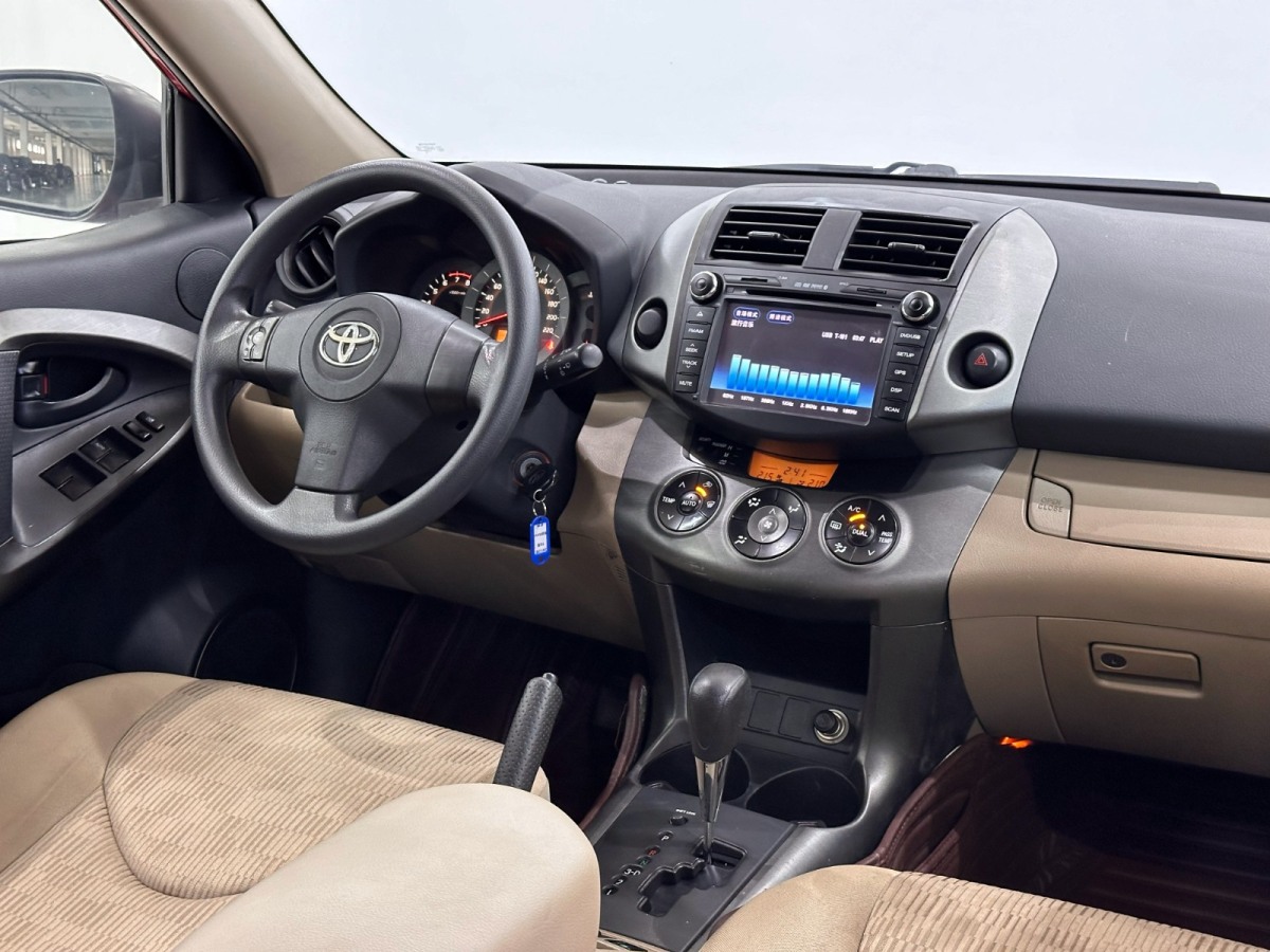 2012年10月豐田 RAV4榮放  2013款 特享版 2.0L 自動經(jīng)典