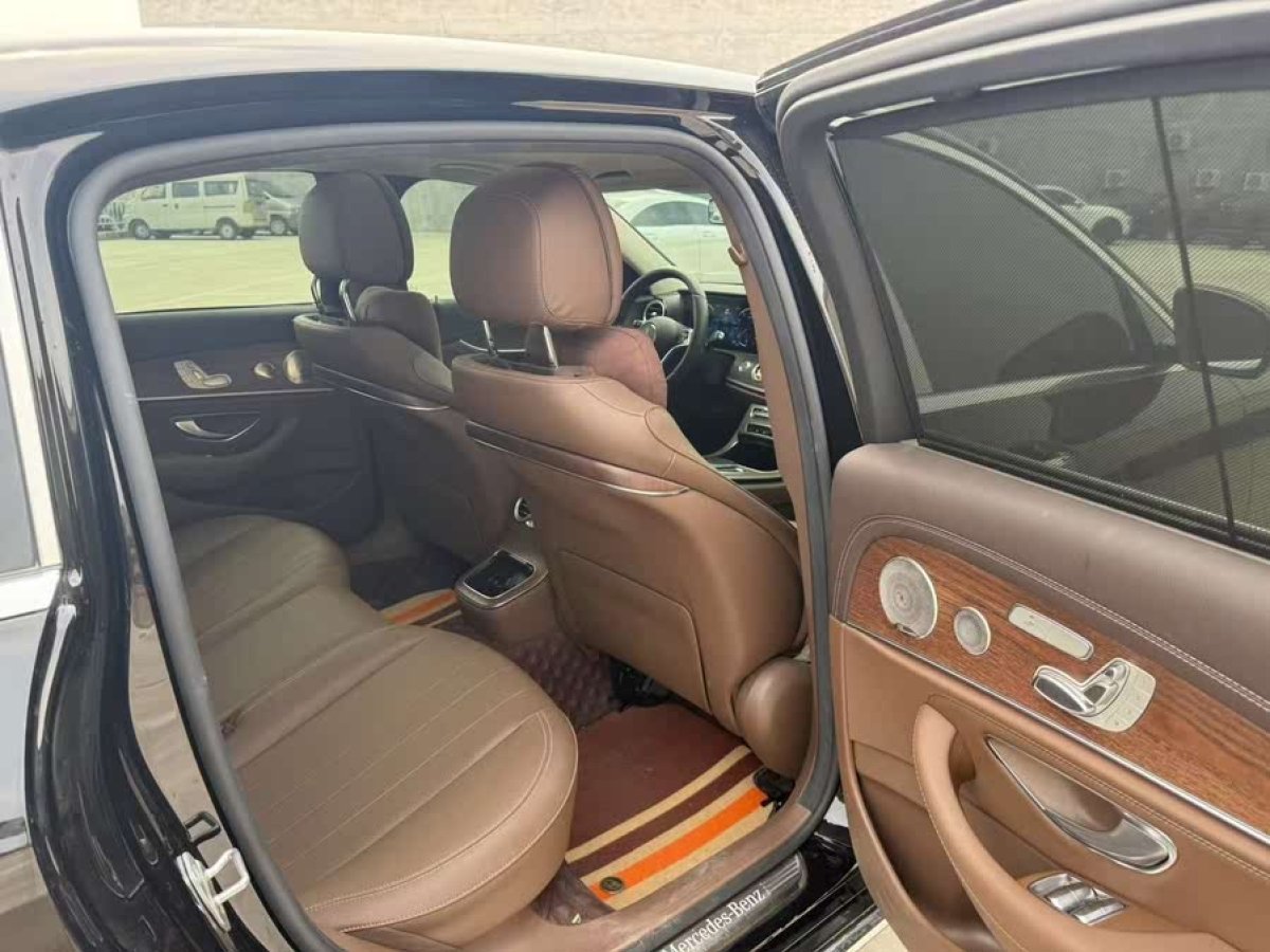 奔馳 奔馳E級  2023款 改款 E 300 L 豪華型圖片