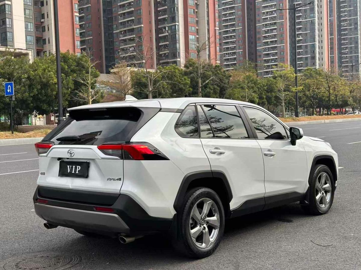 豐田 RAV4榮放  2022款 2.0L CVT四驅(qū)風尚版圖片