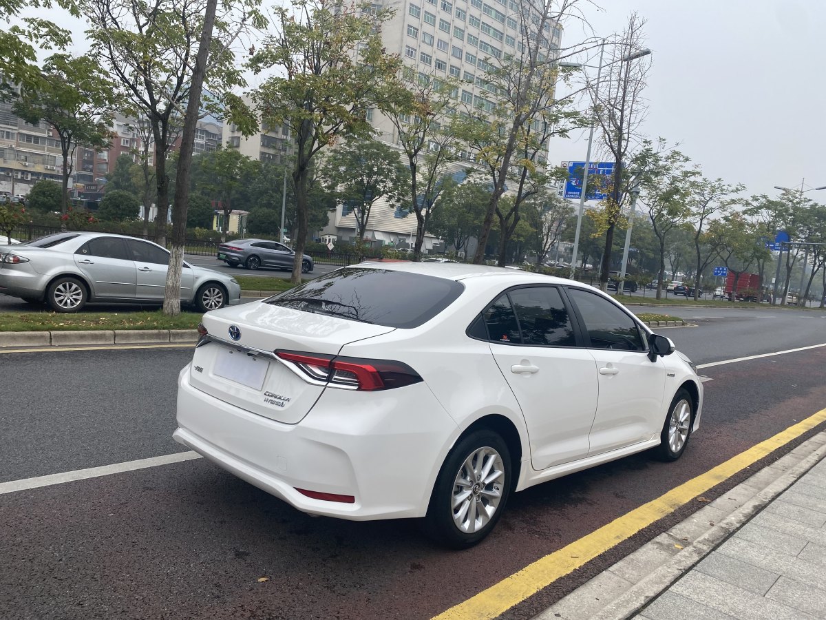 2021年5月豐田 卡羅拉  2021款 雙擎 1.8L E-CVT精英版