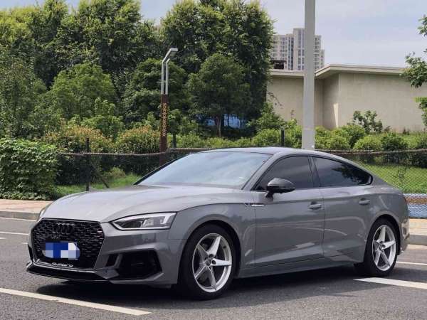 奥迪 奥迪A5  2019款 Sportback 40 TFSI 时尚型