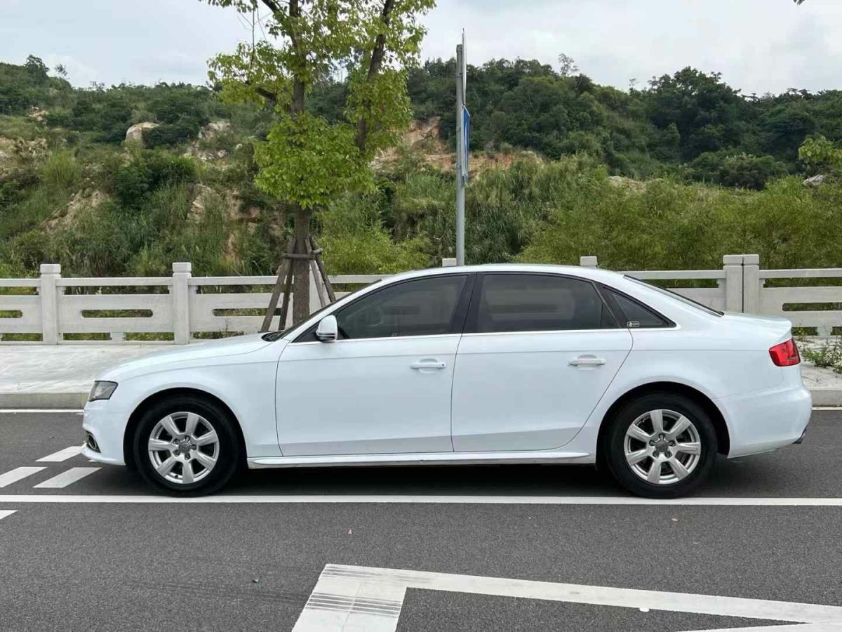 2011年1月奧迪 奧迪A4L  2011款 A4L 1.8T FSI 舒適型