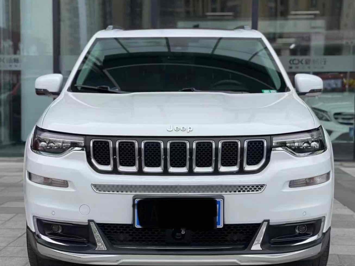 Jeep 大指揮官  2018款 2.0T 四驅(qū)尊享導(dǎo)航版 國(guó)VI圖片