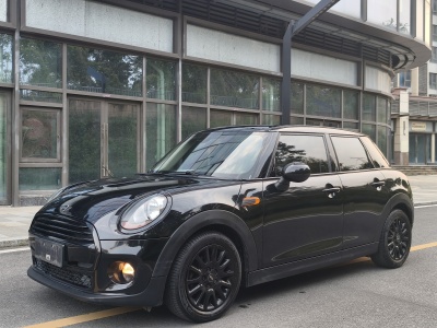 2017年2月 MINI MINI 1.5T COOPER 冰藍(lán)色限量版 五門版圖片