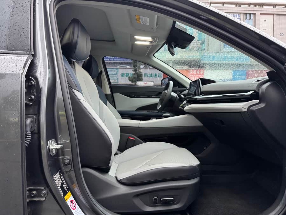 長(zhǎng)安 長(zhǎng)安UNI-V 智電iDD  2023款 智電iDD 1.5T 113km智酷型圖片