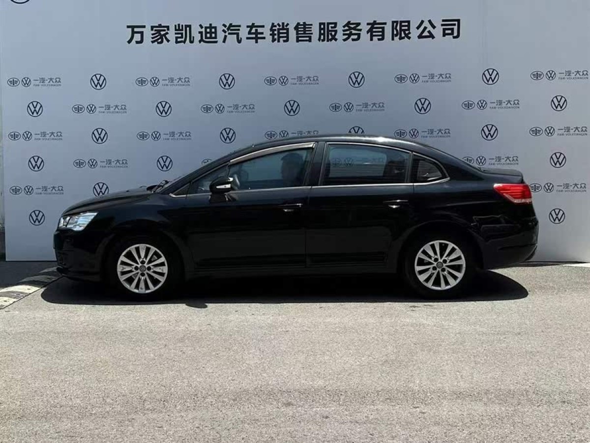 雪鐵龍 世嘉  2013款 三廂 1.6L 手動(dòng)品尚型圖片
