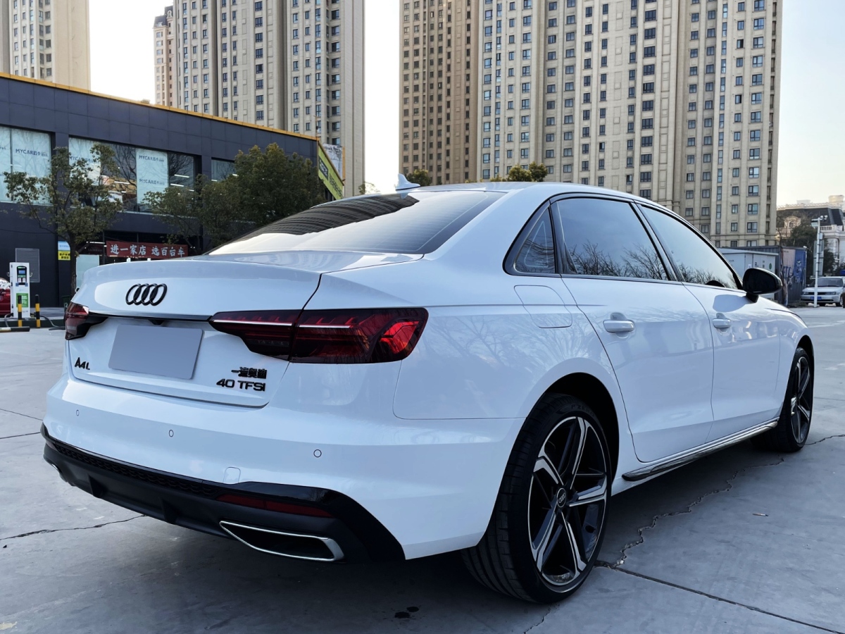 奧迪 奧迪A4L  2024款 40 TFSI 豪華動感型圖片