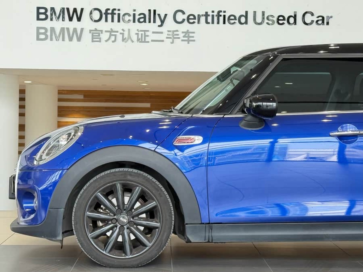 MINI MINI  2020款 1.5T COOPER 藝術家 五門版圖片