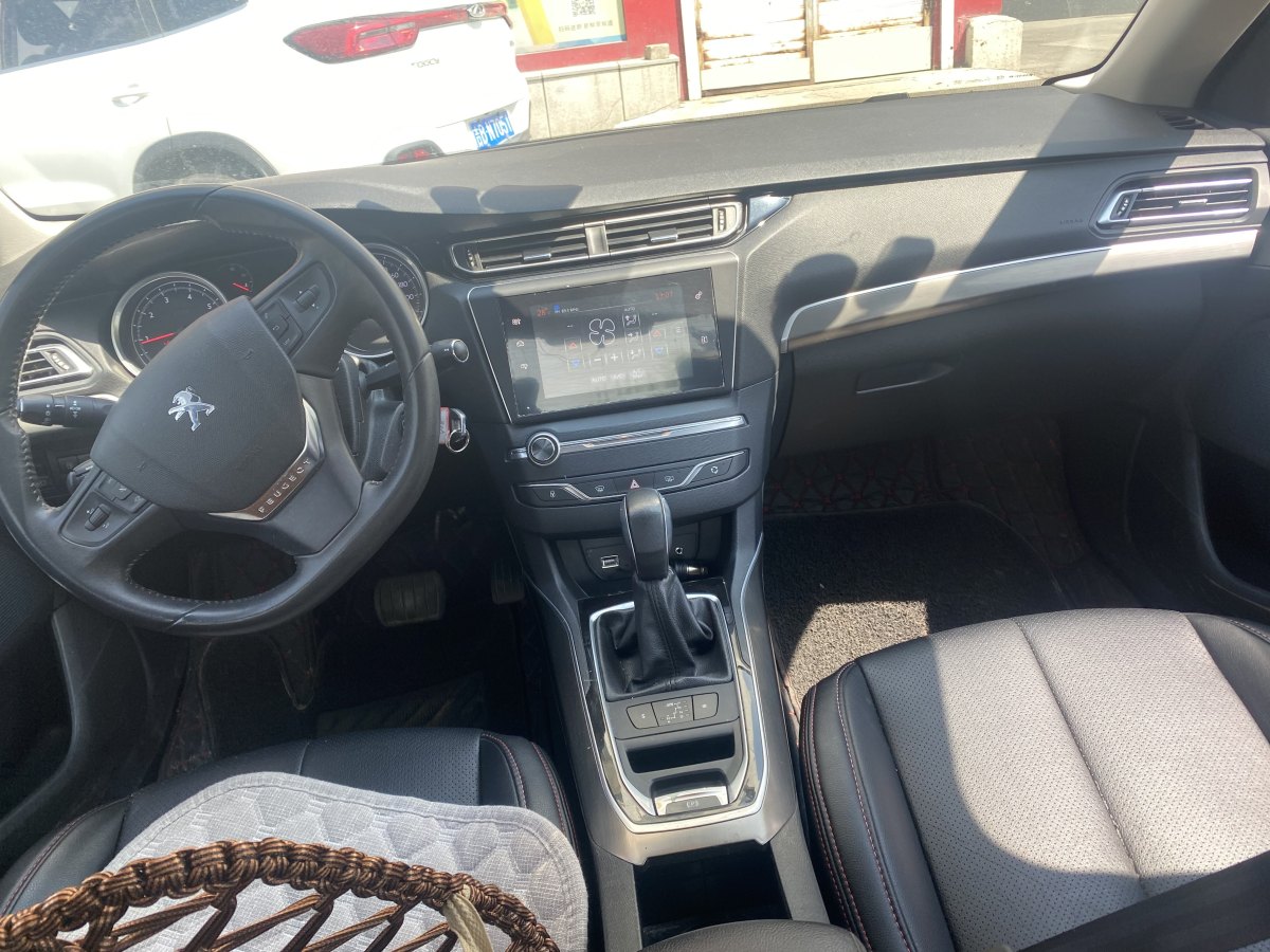 標(biāo)致 408  2014款 1.8L 自動豪華版圖片