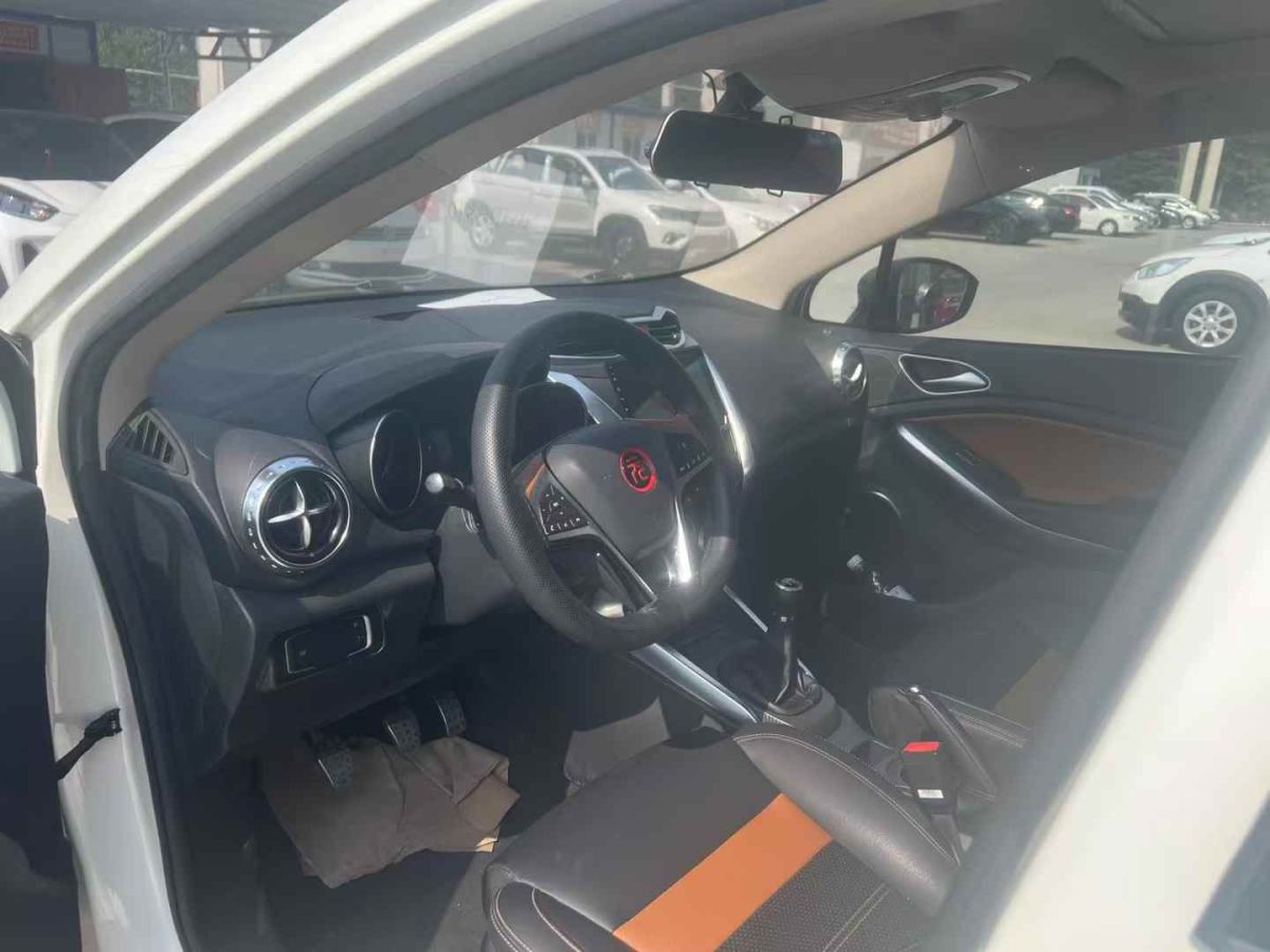 比亞迪 元  2017款 1.5L 手動4G暢享版圖片