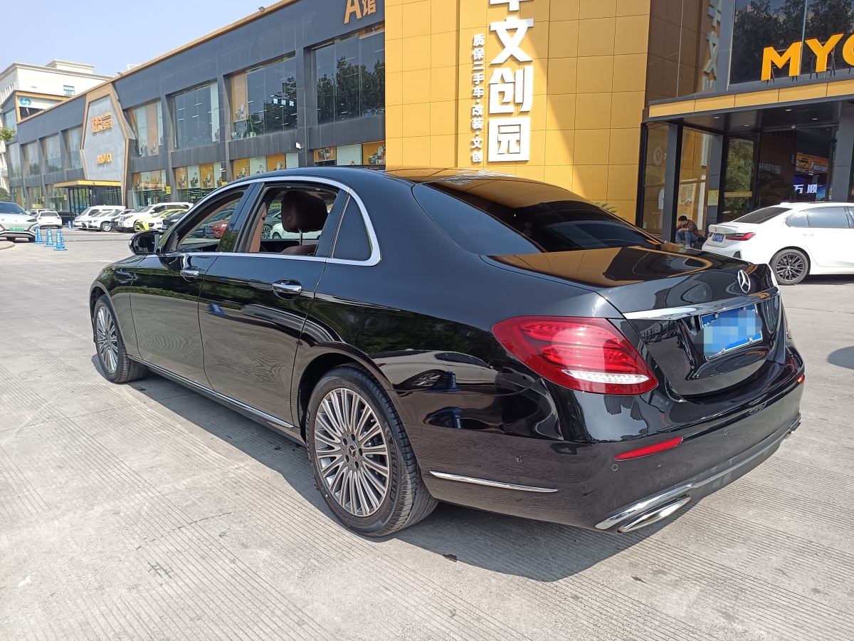 奔馳 奔馳E級(jí)  2020款 E 300 L 豪華型圖片