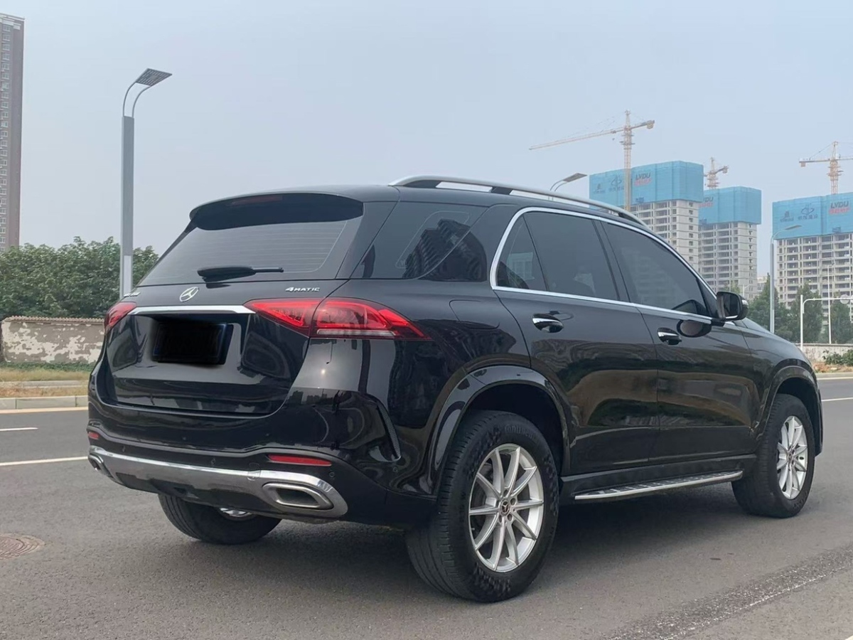 奔馳 奔馳GLE  2020款  GLE 350 4MATIC 時(shí)尚型圖片