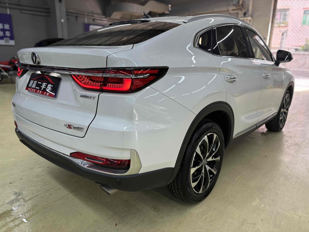 長(zhǎng)安 CS85 COUPE  2019款  1.5T 動(dòng)版 國(guó)VI圖片