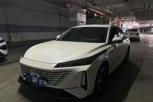 逸動(dòng) 長(zhǎng)安 1.5T GDI自動(dòng) 尊貴型