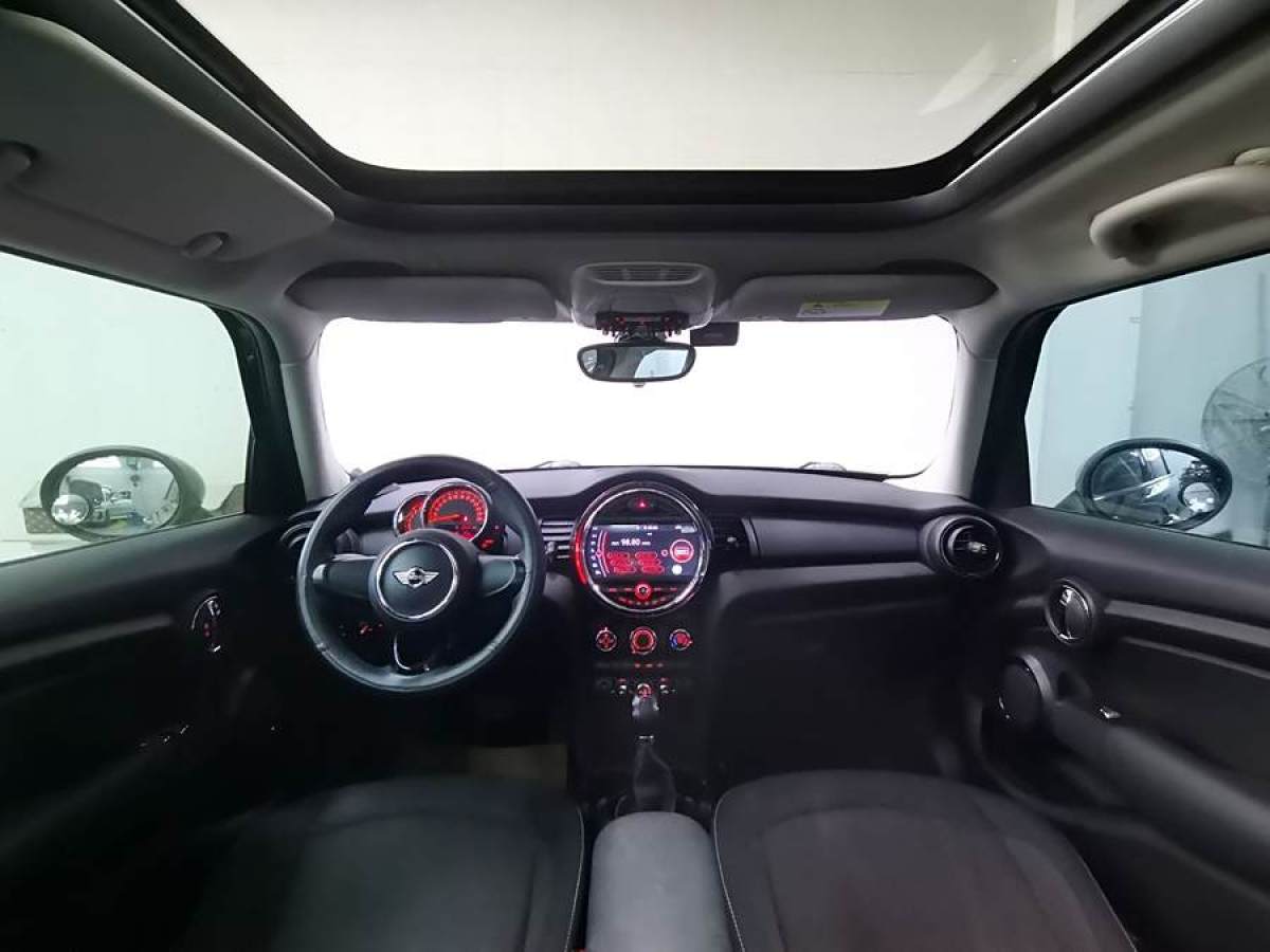 MINI MINI  2016款 1.2T ONE 五門版圖片