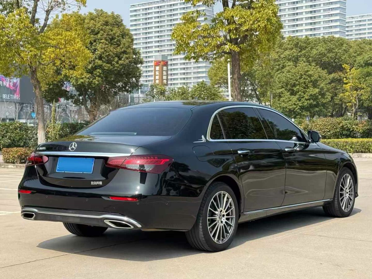 奔馳 奔馳E級(jí)  2022款 E 300 L 豪華型圖片