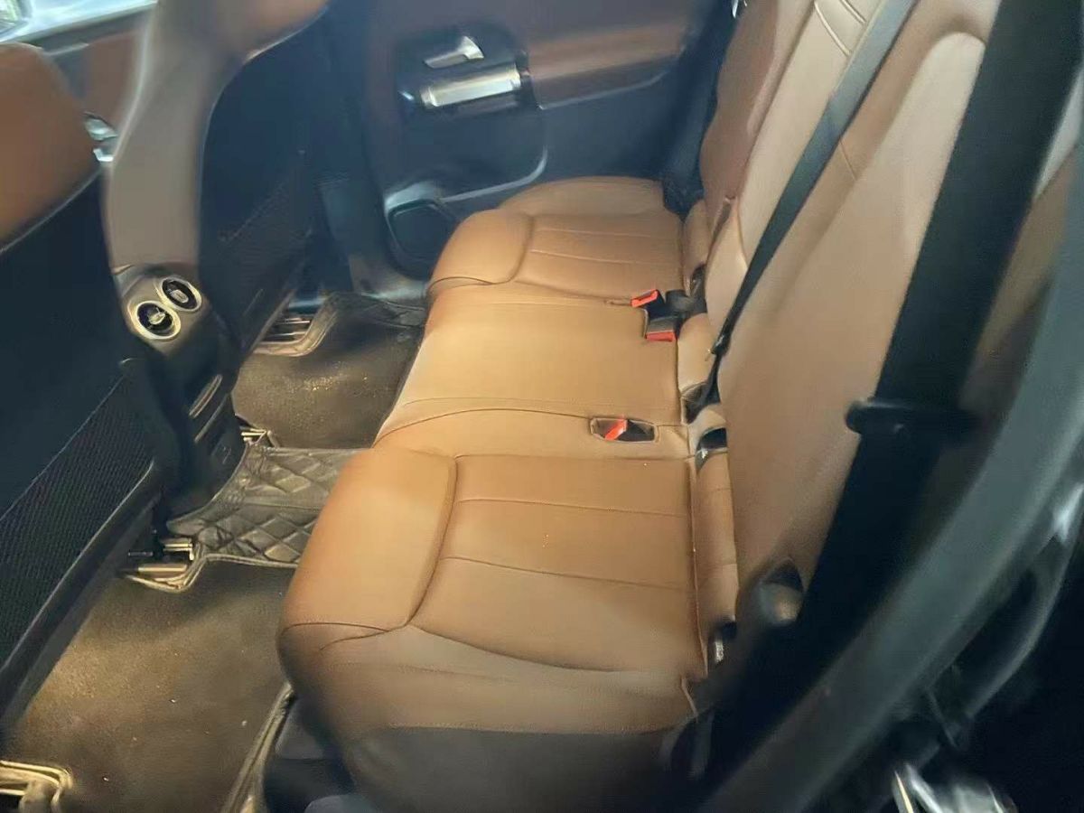 奔馳 奔馳GLC  2023款 GLC 260 L 4MATIC 動感型 5座圖片