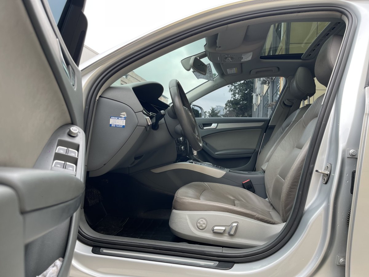 奧迪 奧迪A4L  2013款 30 TFSI 自動舒適型圖片