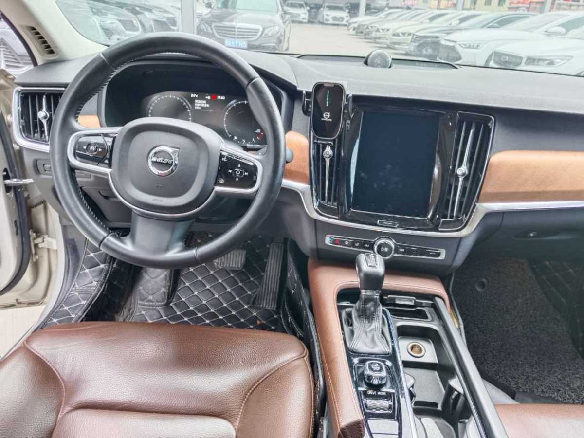 沃爾沃 S90  2018款 T5 智遠(yuǎn)版圖片