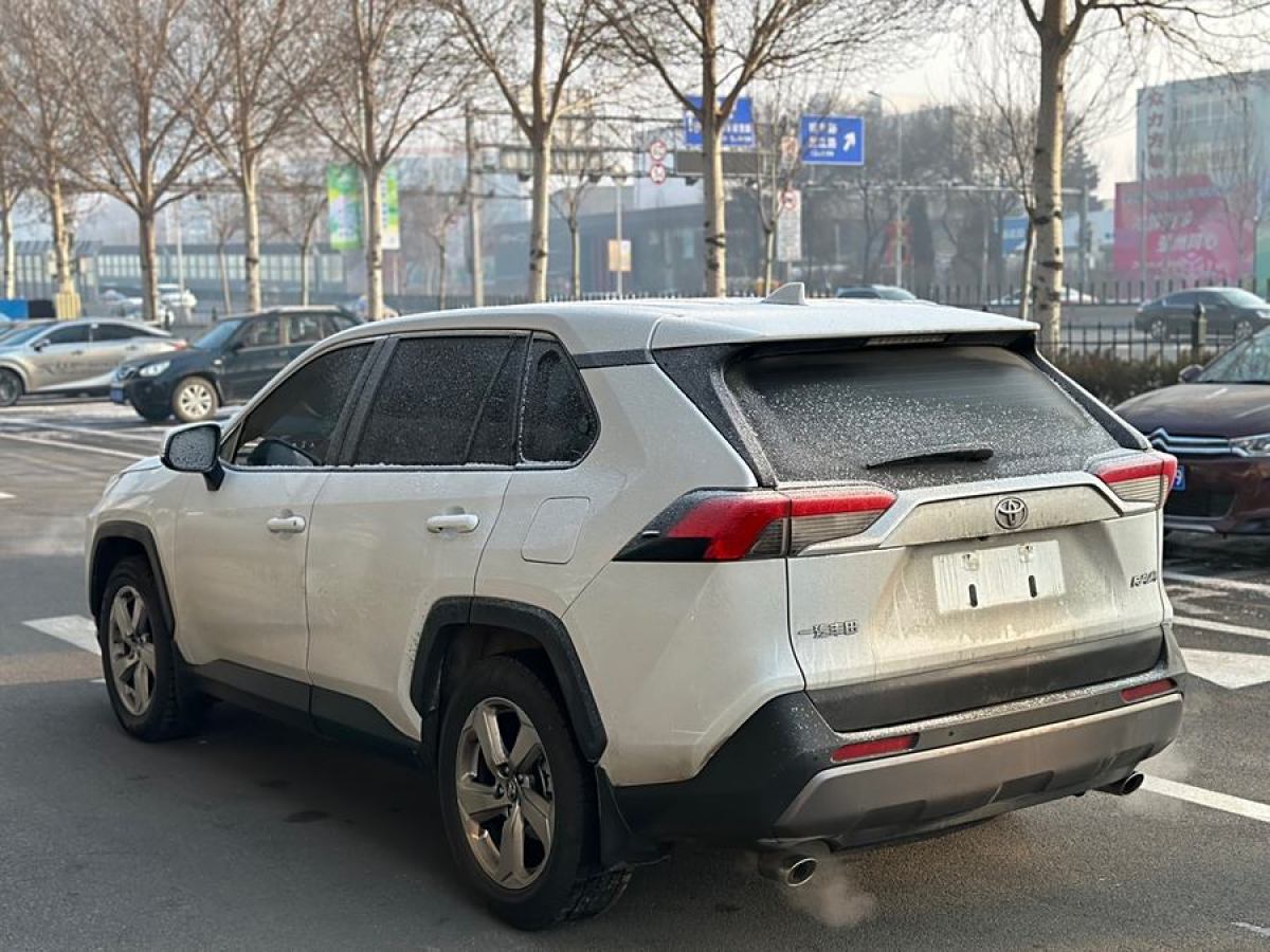 豐田 RAV4榮放  2022款 2.0L CVT兩驅(qū)風(fēng)尚版圖片