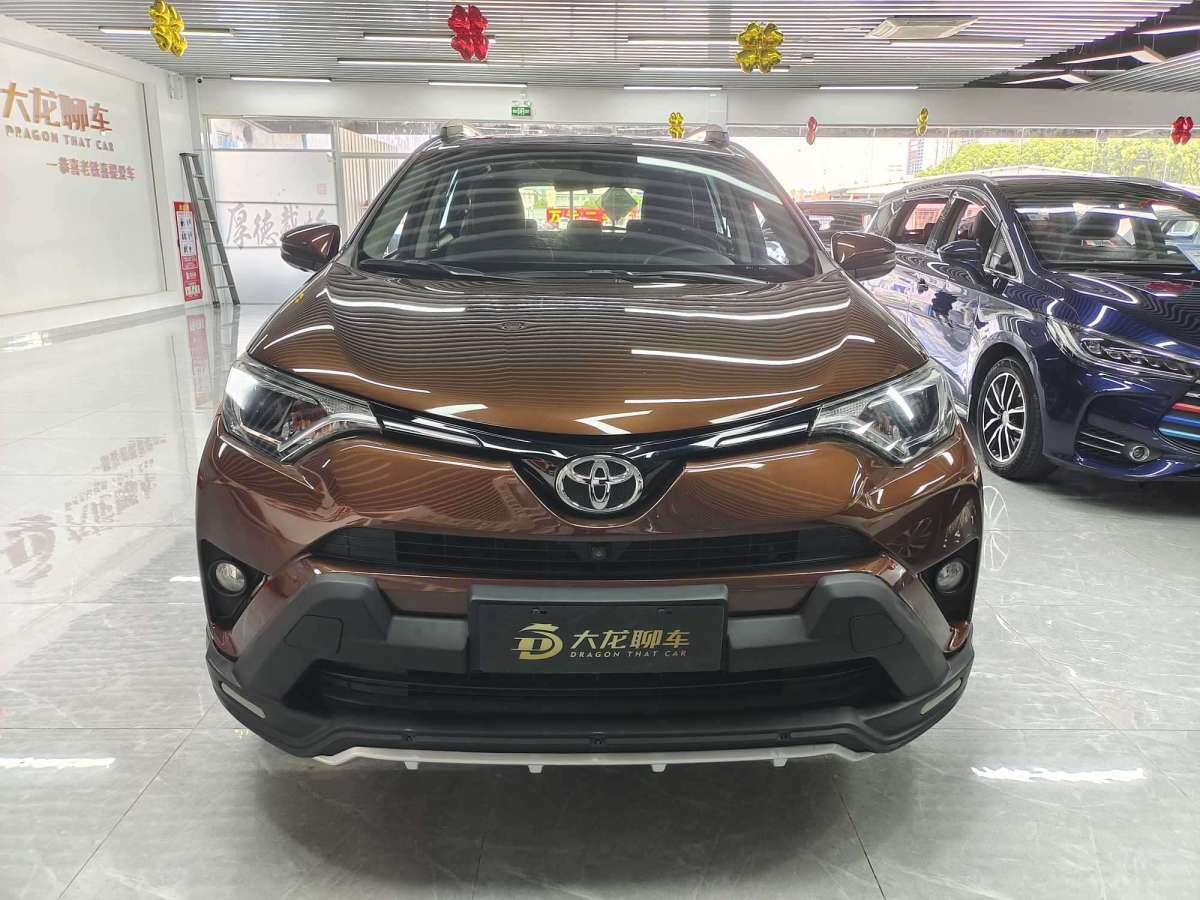 2019年7月豐田 RAV4榮放  2019款  2.0L CVT兩驅(qū)風(fēng)尚版 國VI