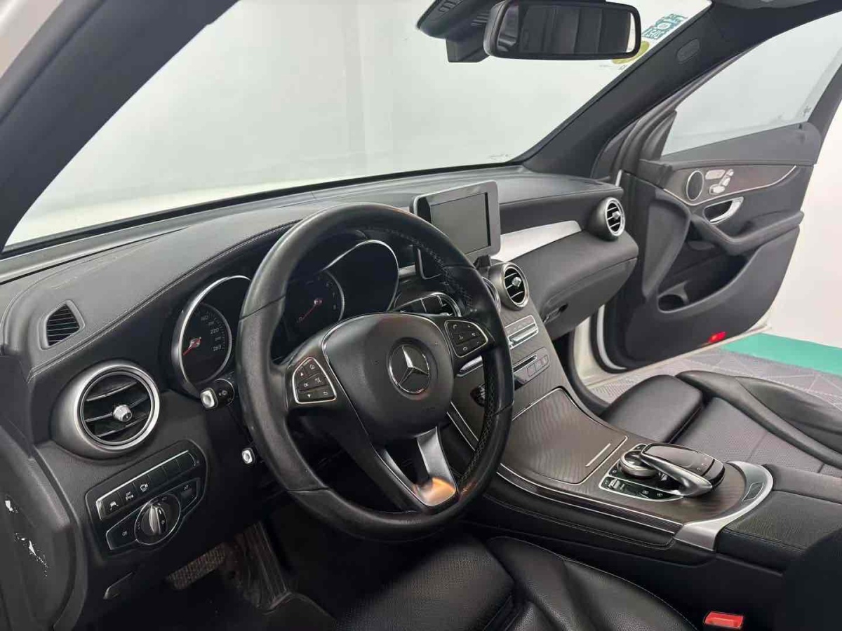 奔驰 奔驰GLC  2017款 GLC 300 4MATIC 动感型图片