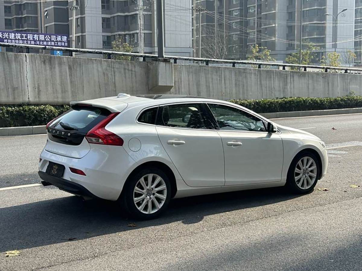 沃爾沃 V40  2015款 1.6T 智雅版圖片